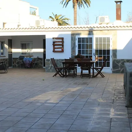 Cal Music Guest house *